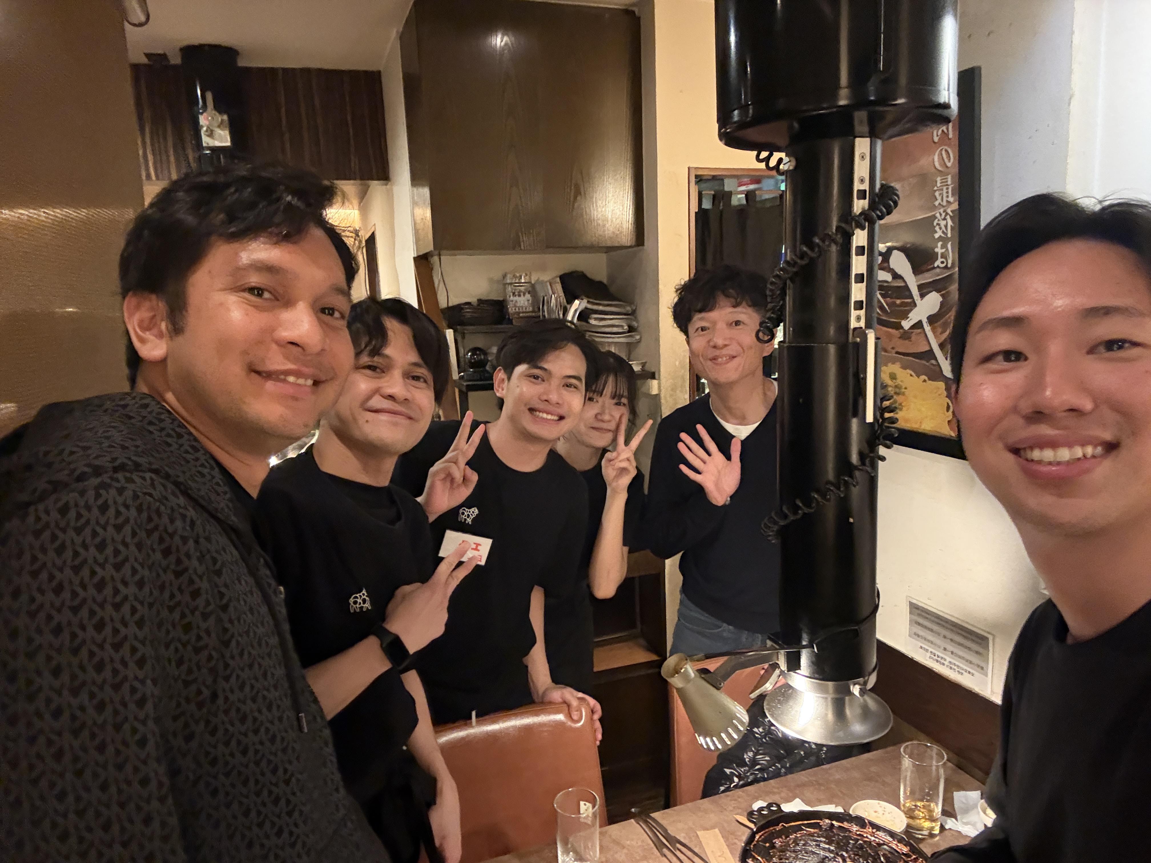 外食業界で働くインドネシア人チーム