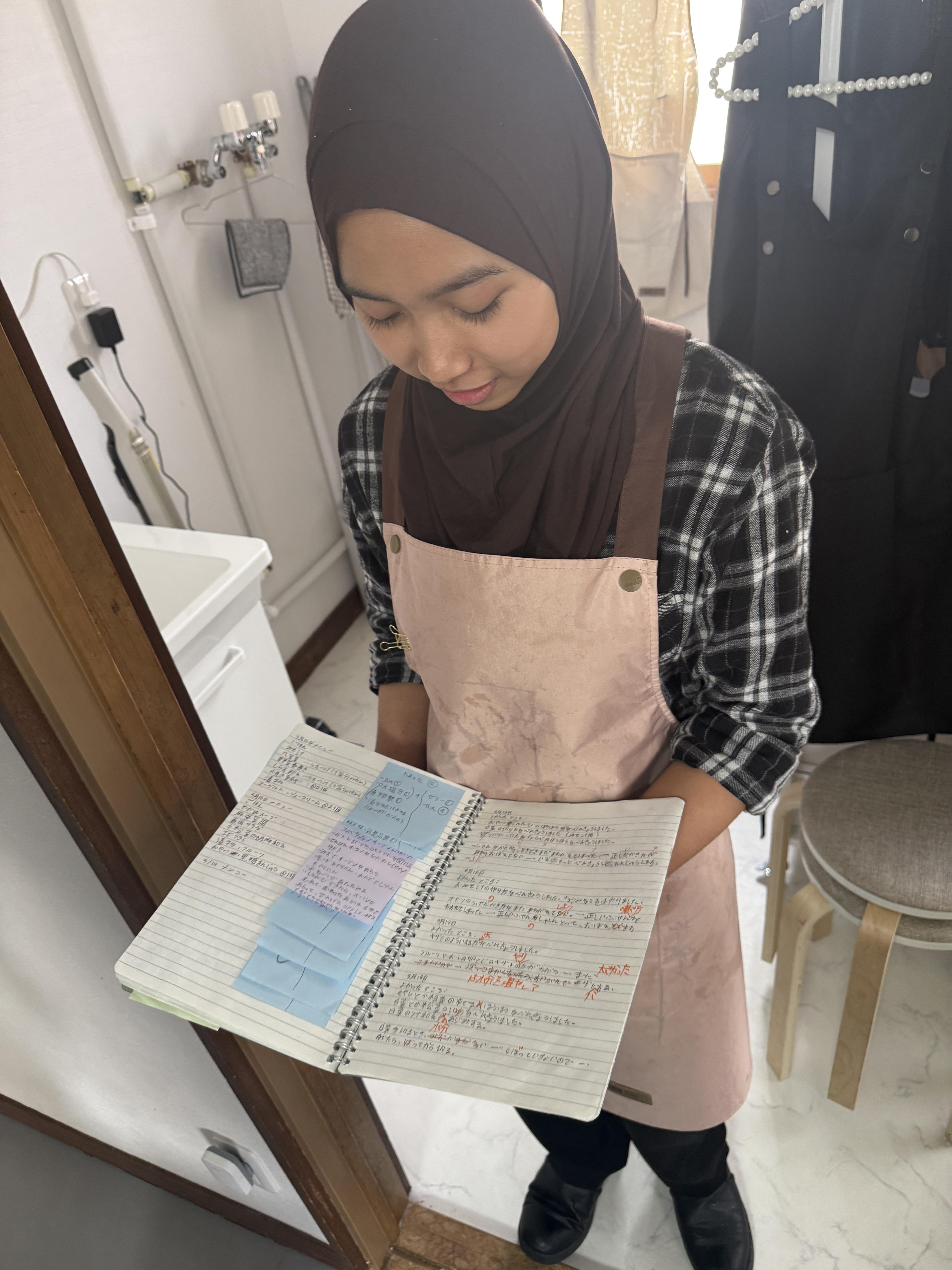 日本語を勉強するインドネシア人材